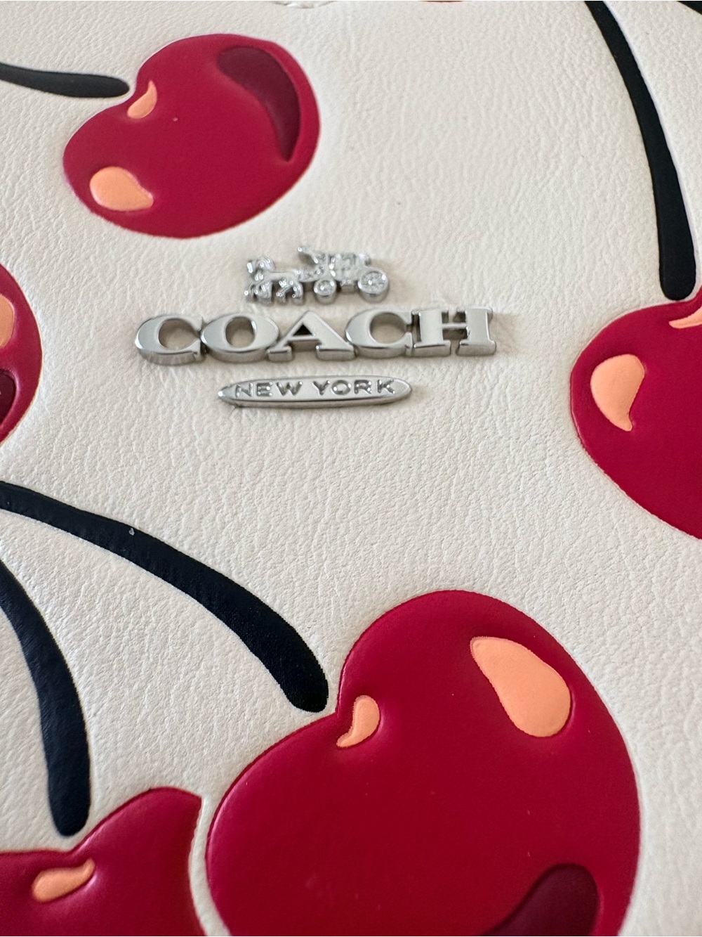 Coach Heart Coin Case Cherry Print - NWT - Picture 5 of 6